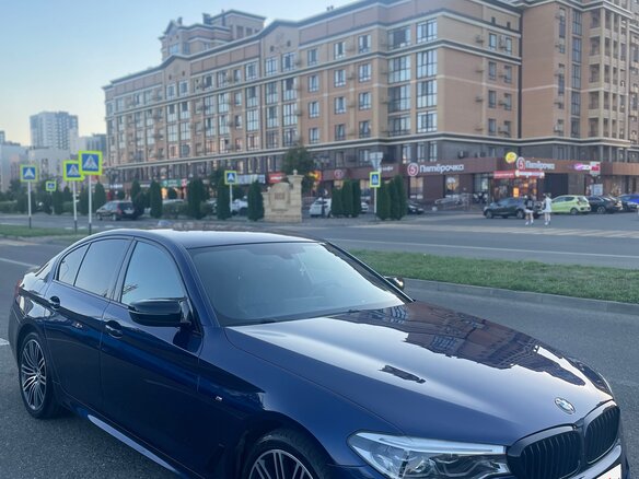 2018 BMW 5 серии 530d xDrive VII (G30/G31/G38), синий, 4000000 рублей - вид 11