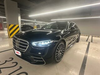 2022 Mercedes-Benz S-Класс 450 Long 4MATIC VII (W223), чёрный, 9100000 рублей, вид 2
