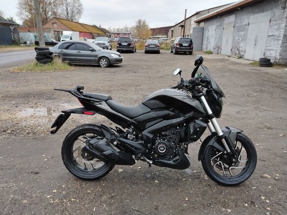 2023 Bajaj Dominar 400, чёрный, 290000 рублей - вид 1