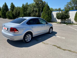 2017 Volkswagen Polo V Рестайлинг, серебристый, 1300000 рублей, вид 5