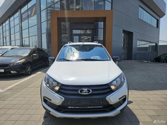 2026 Lada (ВАЗ) Granta Cross I Рестайлинг, белый - вид 1