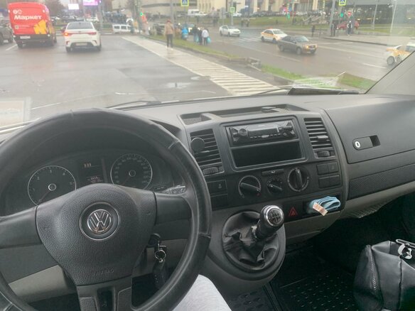 2012 Volkswagen Transporter, белый, 750000 рублей - вид 10