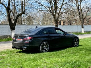 2013 BMW 5 серии 520i VI (F10/F11/F07), чёрный, 1750000 рублей, вид 3