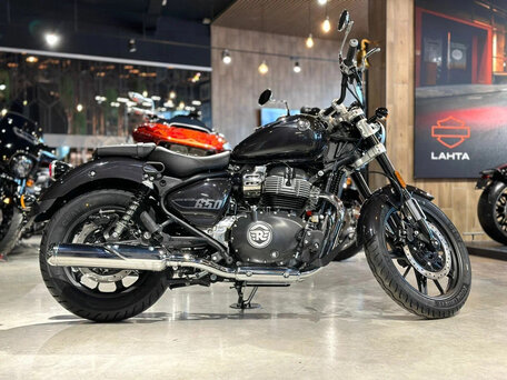 2026 Royal Enfield Super Meteor, чёрный, 764000 рублей, вид 1