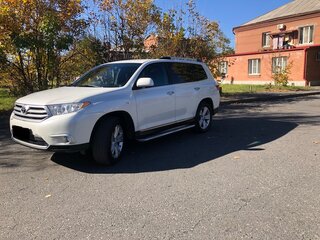 2011 Toyota Highlander II (XU40) Рестайлинг, белый, 1999000 рублей, вид 1