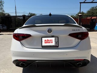 2017 Alfa Romeo Giulia II (952), белый, 2450000 рублей, вид 4