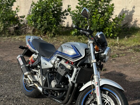 1999 Honda CB 1300, серебристый, 360000 рублей