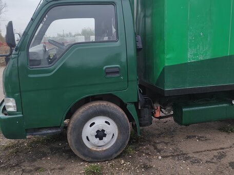 2004 Kia K-Series, зелёный, 640000 рублей, вид 3