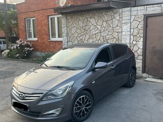 2015 Hyundai Solaris I Рестайлинг, серый, 950000 рублей, вид 1