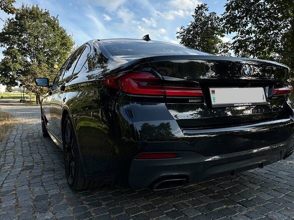 2022 BMW 5 серии 520d xDrive VII (G30/G31/G38) Рестайлинг, чёрный, 3700000 рублей - вид 2