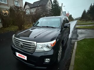 2013 Toyota Land Cruiser 200 Series Рестайлинг 1, чёрный, 4100000 рублей, вид 1