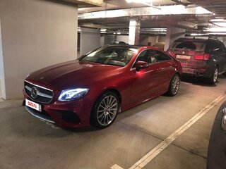 2017 Mercedes-Benz E-Класс 300 V (W213, S213, C238), красный, 3900000 рублей, вид 1