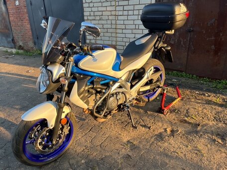 2009 Suzuki SFV 650 Gladius, синий, 400000 рублей, вид 2