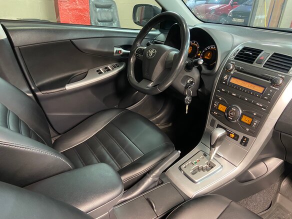 2011 Toyota Corolla X (E140, E150) Рестайлинг, голубой - вид 28
