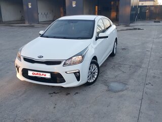 2019 Kia Rio IV, белый, 1290000 рублей, вид 5