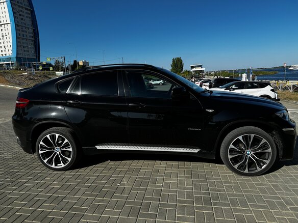 2011 BMW X6 50i 8-speed I (E71), чёрный, 2000000 рублей - вид 3