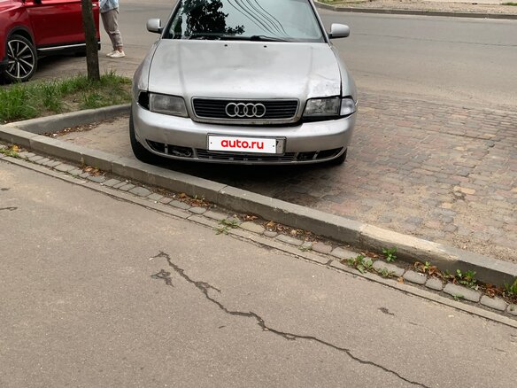 1997 Audi A4 I (B5), серый - вид 1