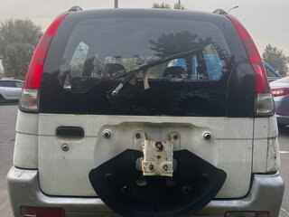 2002 Daihatsu Terios I, белый, 250000 рублей, вид 4