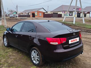 2010 Kia Cerato 6-speed II, пурпурный, 850000 рублей, вид 5