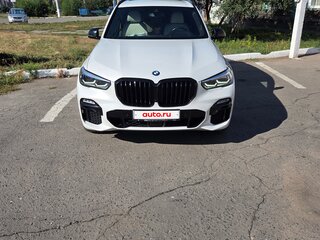 2020 BMW X5 25d IV (G05/G18), белый, 5650000 рублей, вид 4
