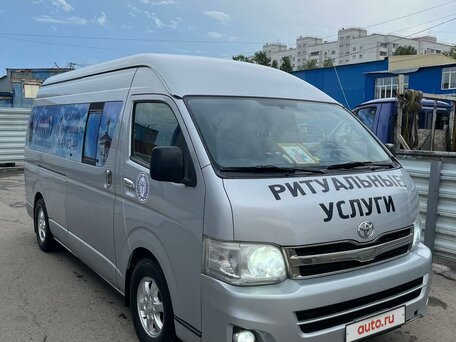 2010 Toyota HiAce, серебристый, 2490000 рублей, вид 2