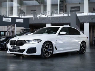 2021 BMW 5 серии 530i xDrive VII (G30/G31/G38) Рестайлинг, белый, 4990000 рублей, вид 1