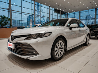 2021 Toyota Camry VIII (XV70), жёлтый, 3000000 рублей, вид 1