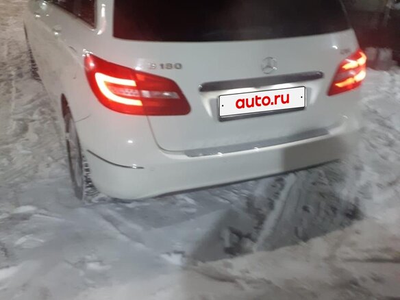 2013 Mercedes-Benz B-Класс 180 CDI II (W246), белый, 1300000 рублей - вид 4