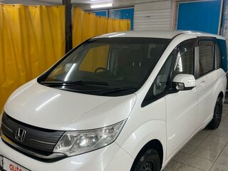 2016 Honda Stepwgn V, белый, 1750000 рублей, вид 1
