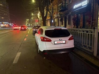 2017 Ford Focus III Рестайлинг, белый, 900000 рублей, вид 4
