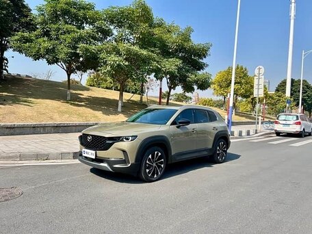 2025 Mazda CX-50, коричневый, 2850000 рублей, вид 3