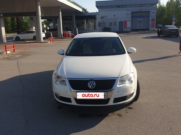 2010 Volkswagen Passat B6, белый, 800000 рублей - вид 2