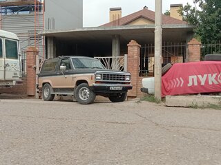 1990 Ford Bronco IV, бежевый, 650000 рублей, вид 1