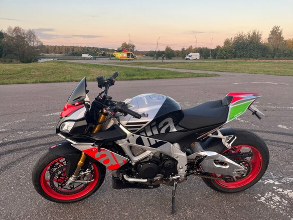 2017 Aprilia Tuono V4, красный, 1200000 рублей - вид 10