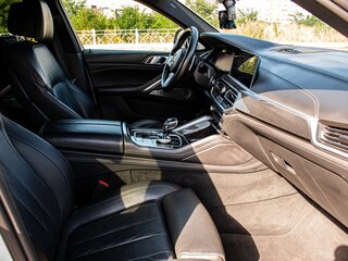 2020 BMW X6 M50i III (G06), белый, 9850000 рублей, вид 4