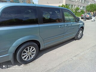 2007 Chrysler Town & Country V, голубой, 1100000 рублей, вид 4
