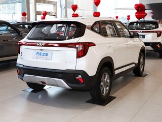 2026 Kia Seltos I Рестайлинг, белый, 2100000 рублей, вид 5