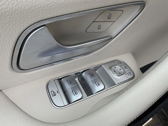 2021 Mercedes-Benz GLS 450 II (X167), серебристый, 7490000 рублей - вид 13