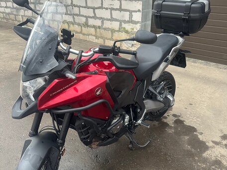 2017 Honda VFR 1200X (Crosstourer), красный, 1590000 рублей, вид 1