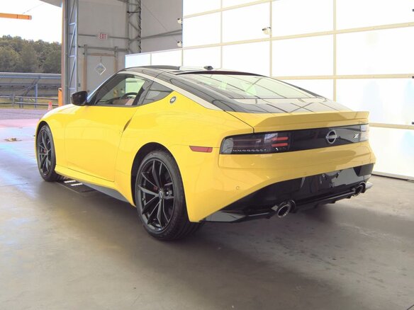 2023 Nissan Z, жёлтый, 5450000 рублей - вид 6