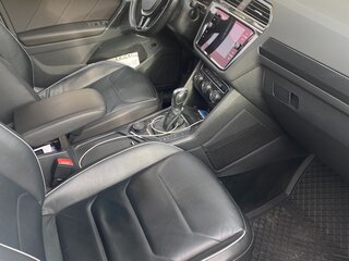 2017 Volkswagen Tiguan II, белый, 2500000 рублей, вид 5