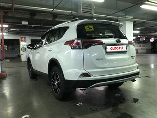 2015 Toyota RAV4 IV (XA40) Рестайлинг, белый, 2450000 рублей, вид 3