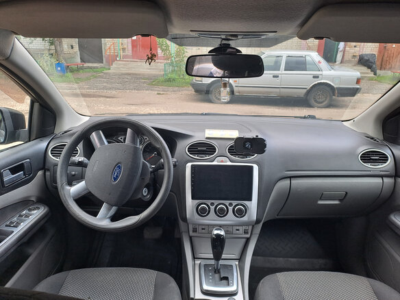 2011 Ford Focus II Рестайлинг, чёрный - вид 4