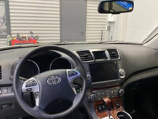 2012 Toyota Highlander II (XU40) Рестайлинг, белый, 1800000 рублей, вид 4