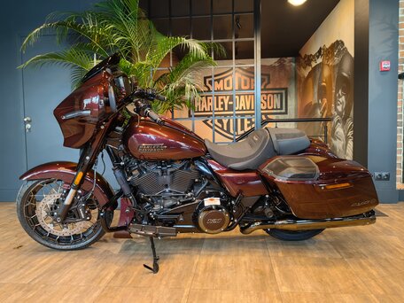 2024 Harley-Davidson CVO Street Glide, пурпурный, 4950000 рублей, вид 1