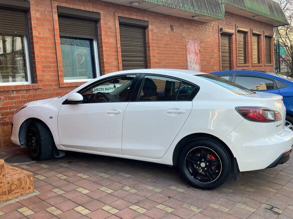 2011 Mazda 3 II (BL), белый, 730000 рублей - вид 3