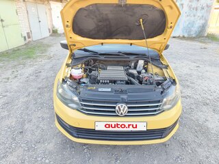 2019 Volkswagen Polo V Рестайлинг, жёлтый, 730000 рублей, вид 3