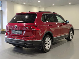 2021 Volkswagen Tiguan II Рестайлинг, красный, 2520000 рублей, вид 5