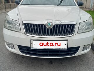 2013 Skoda Octavia II (A5) Рестайлинг, белый, 990000 рублей, вид 2