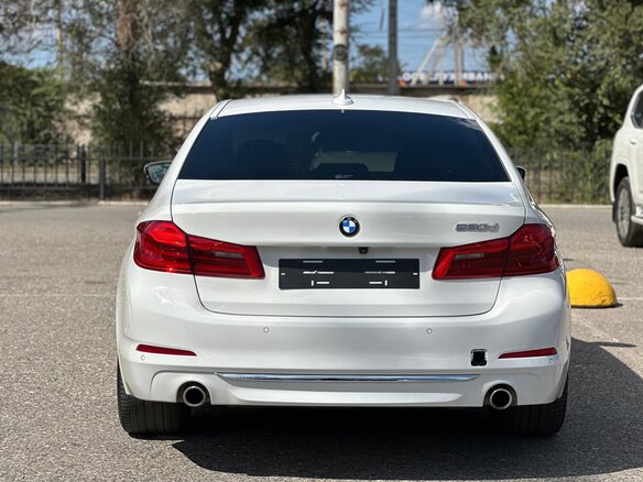 2019 BMW 5 серии 520d VII (G30/G31/G38), белый, 2200000 рублей - вид 5